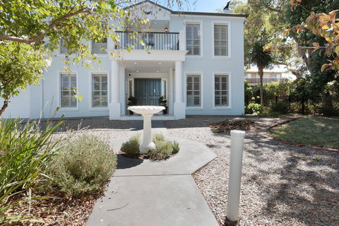 Sandymount - Accommodation VIC 1