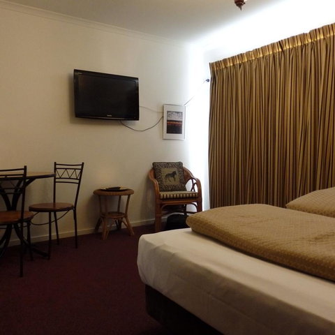 Bright Chalet - Accommodation VIC 13