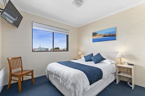 Allambi Holiday Apartments - Accommodation VIC 15