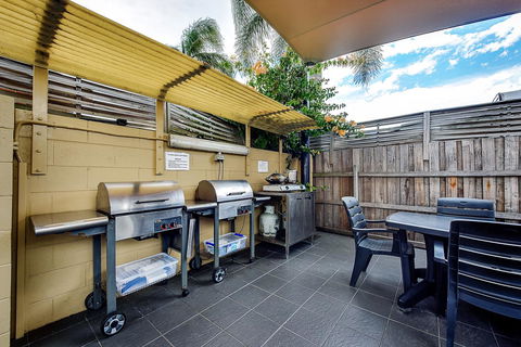 Allambi Holiday Apartments - Accommodation VIC 30