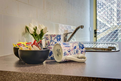 Allambi Holiday Apartments - Accommodation VIC 32