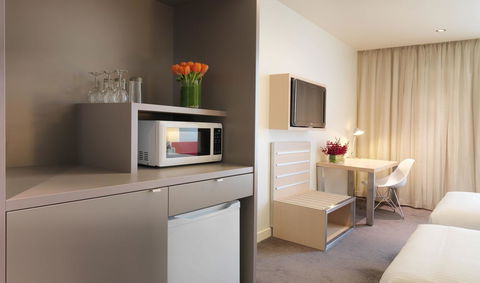 Travelodge Hotel Melbourne Docklands - Accommodation VIC 13