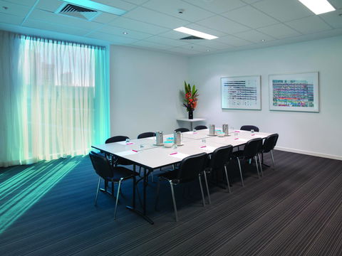 Travelodge Hotel Melbourne Docklands - Accommodation VIC 22