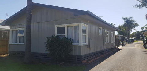 Echo Beach Tourist Park - Accommodation VIC 2