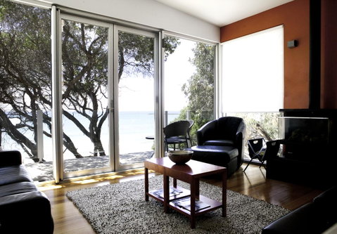 Battery Cove Beach Front Apartment - Accommodation VIC 2