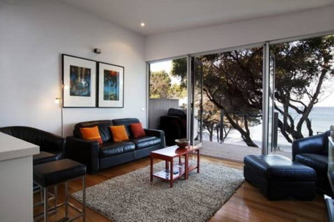 Battery Cove Beach Front Apartment - Accommodation VIC 1