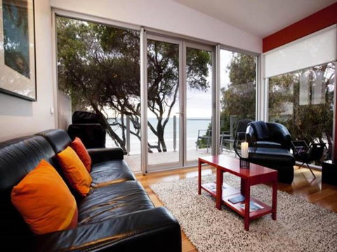 Battery Cove Beach Front Apartment - Accommodation VIC 16