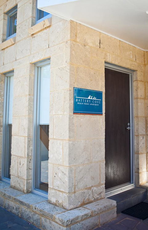 Battery Cove Beach Front Apartment - Accommodation VIC 6
