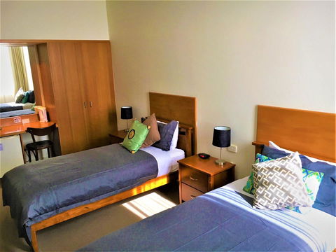 Plough Hotel - Accommodation VIC 8