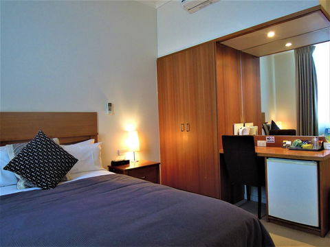 Plough Hotel - Accommodation VIC 7