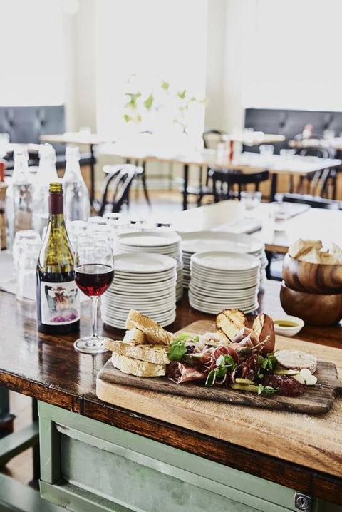 Plough Hotel - Accommodation VIC 23