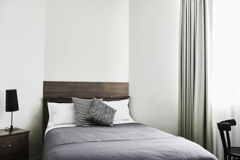 Plough Hotel - Accommodation VIC 3