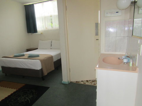 Twin City Motor Inn - Accommodation VIC 14
