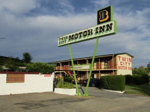 Twin City Motor Inn - Accommodation VIC 1