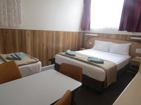 Twin City Motor Inn - Accommodation VIC 24