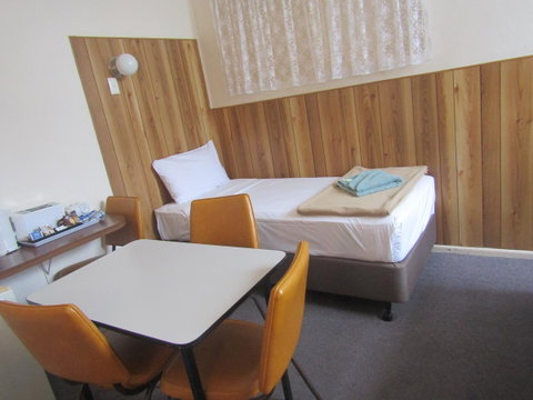 Twin City Motor Inn - Accommodation VIC 23