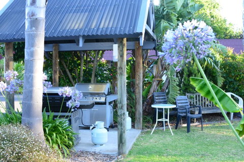 Tropicana Motor Inn - Accommodation VIC 18