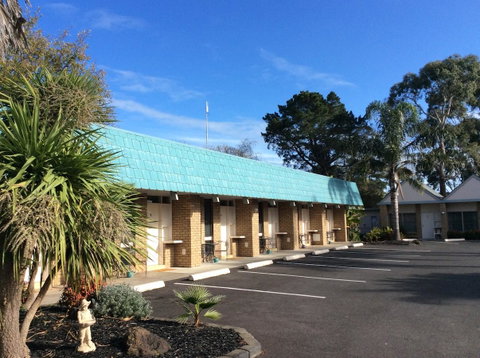 Tropicana Motor Inn - Accommodation VIC 38