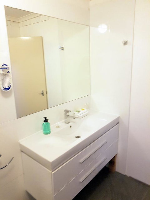 Tropicana Motor Inn - Accommodation VIC 31