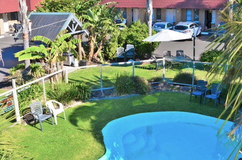 Tropicana Motor Inn - Accommodation VIC 3