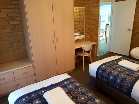 Tropicana Motor Inn - Accommodation VIC 29