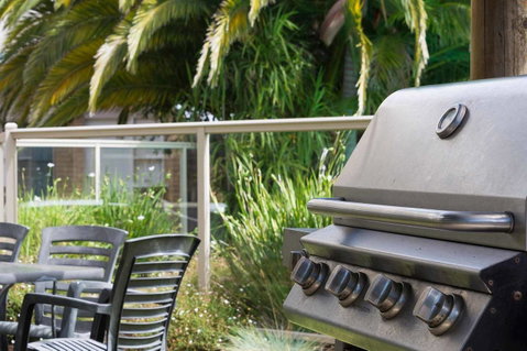 Tropicana Motor Inn - Accommodation VIC 43