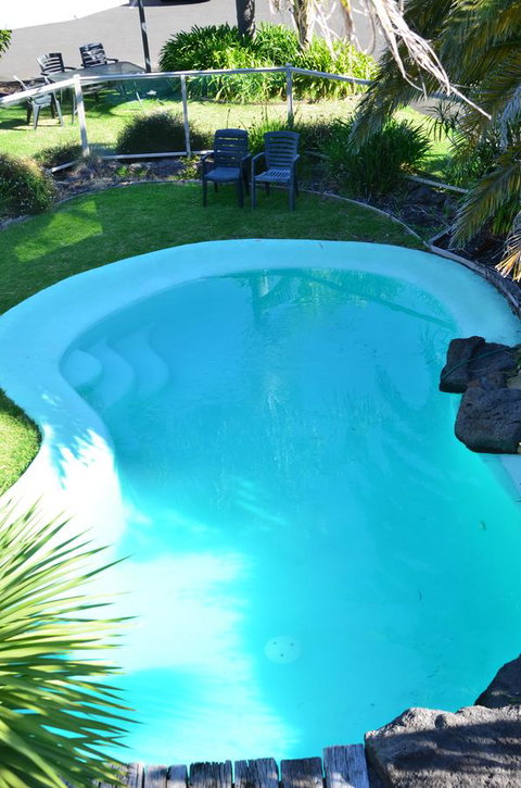 Tropicana Motor Inn - Accommodation VIC 1