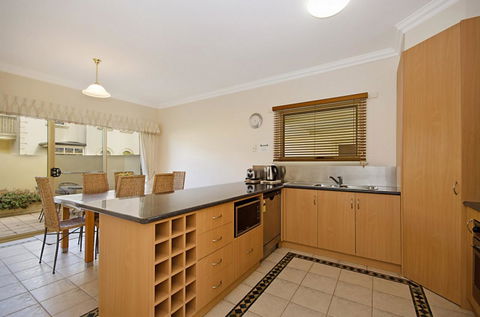 Sea Shells On Banyan Apartment - Accommodation VIC 10