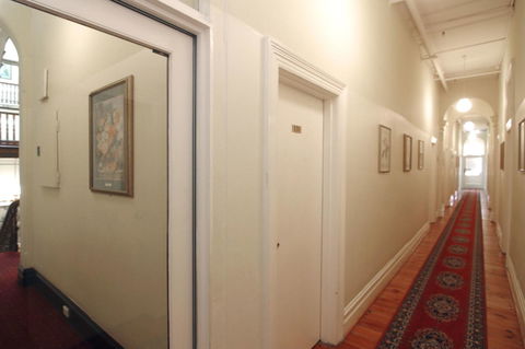 Hotel Claremont Guest House - Accommodation VIC 14