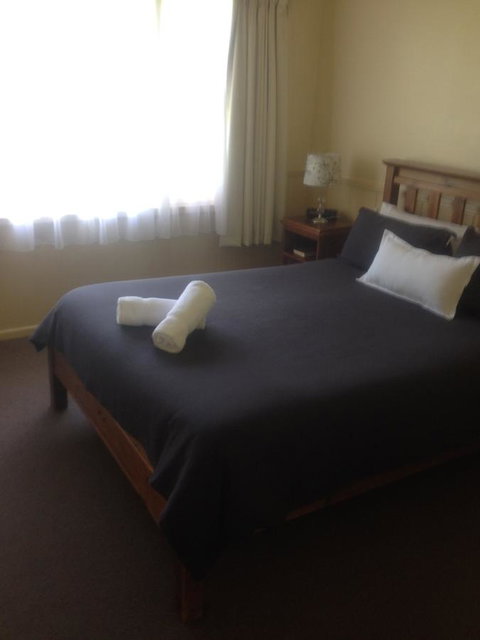 Viewhill Holiday Units - Accommodation VIC 9