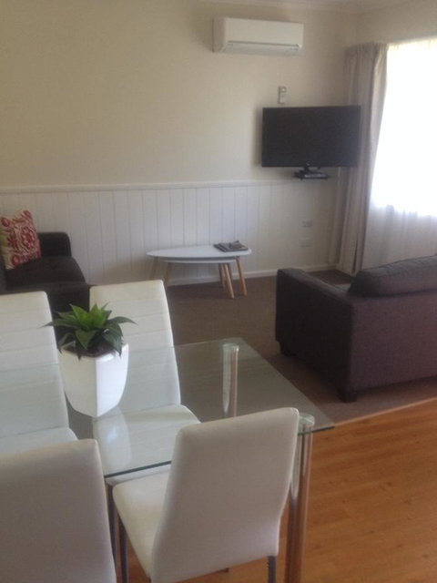 Viewhill Holiday Units - Accommodation VIC 10