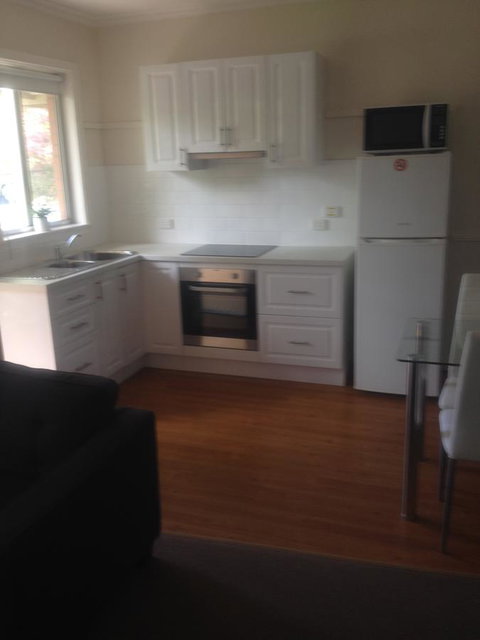 Viewhill Holiday Units - Accommodation VIC 8