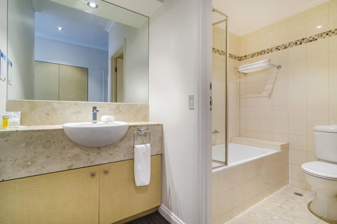 Clarion Suites Gateway - Accommodation VIC 12
