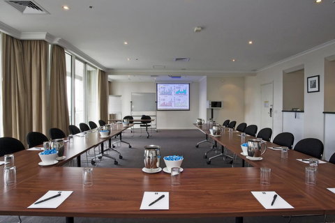 Clarion Suites Gateway - Accommodation VIC 24