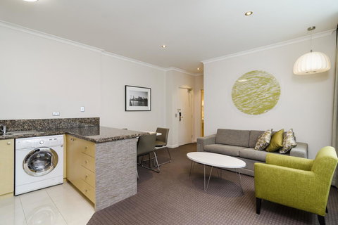 Clarion Suites Gateway - Accommodation VIC 29