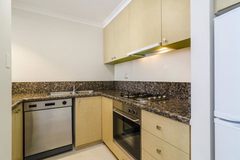 Clarion Suites Gateway - Accommodation VIC 8