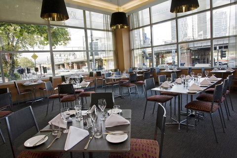 Clarion Suites Gateway - Accommodation VIC 18