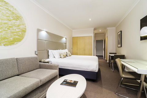 Clarion Suites Gateway - Accommodation VIC 13