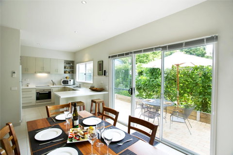 Luxury Abalina Cottages - Accommodation VIC 28