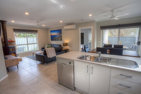 Luxury Abalina Cottages - Accommodation VIC 7