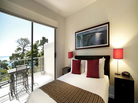 The Waves Apartments - Accommodation VIC 14
