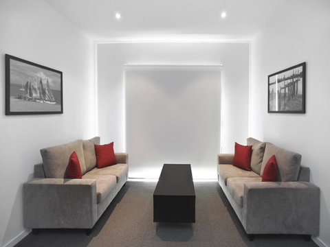 The Waves Apartments - Accommodation VIC 10