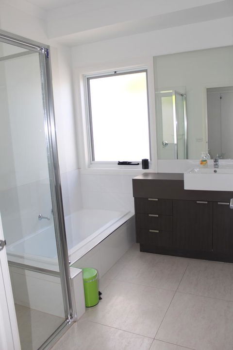 Tamara Temptation - Accommodation VIC 16