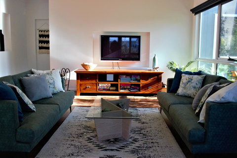 Tamara Temptation - Accommodation VIC 9