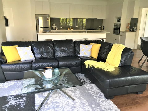 Tamara Temptation - Accommodation VIC 1