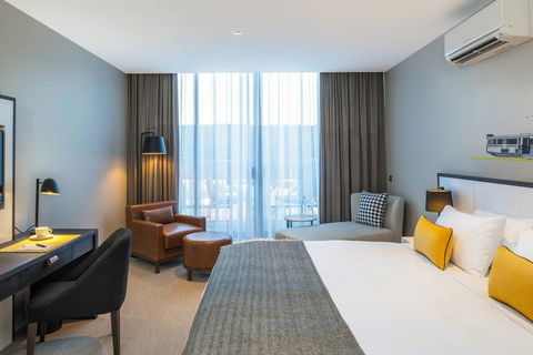 Peppers Docklands - Accommodation VIC 18