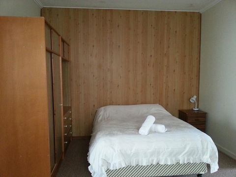 Beachcomber Holiday Units - Accommodation VIC 29