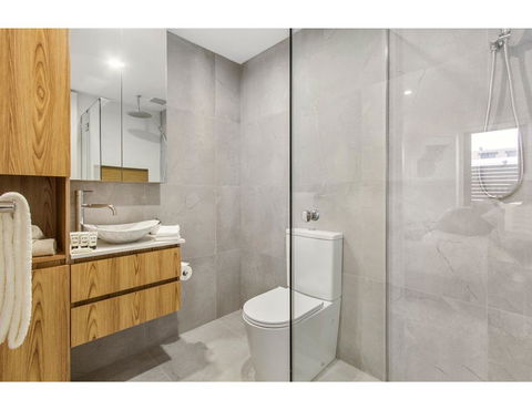 Boutique Apartment In Quiet, Sought-after Suburb - Accommodation VIC 5