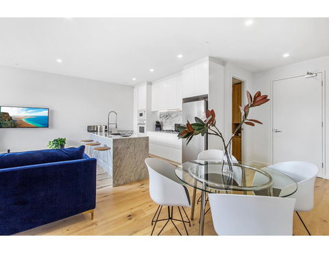 Boutique Apartment In Quiet, Sought-after Suburb - Accommodation VIC 6