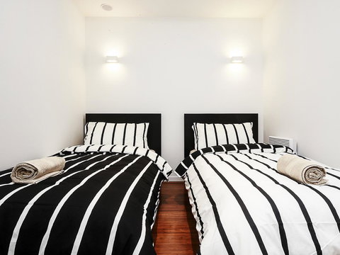 Mono Two On Flinders Street - Accommodation VIC 3